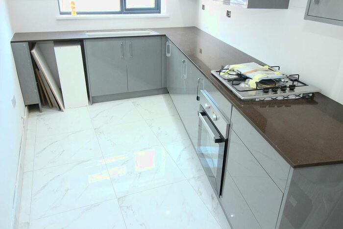 4 Bedroom Semi-Detached House To Rent In Norwood Road, Southall, UB2