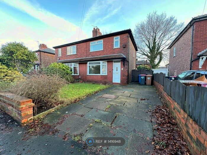 3 Bedroom Semi-Detached House To Rent In Newearth Road, Worsley, Manchester, M28