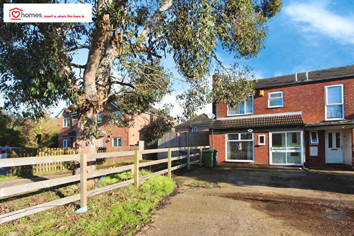 2 Bedroom Semi-Detached House To Rent In Croft Pool, Bedworth, CV12