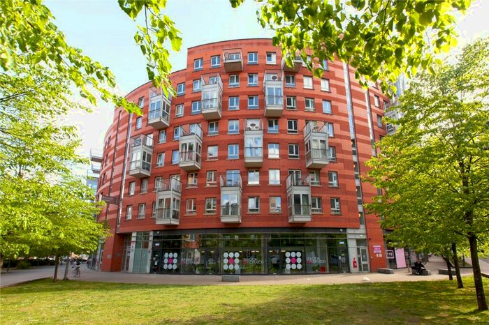 2 Bedroom Flat To Rent In Buckler Court, Eden Grove, N7