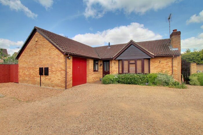 3 Bedroom Detached Bungalow For Sale In Pacific Close, March, PE15