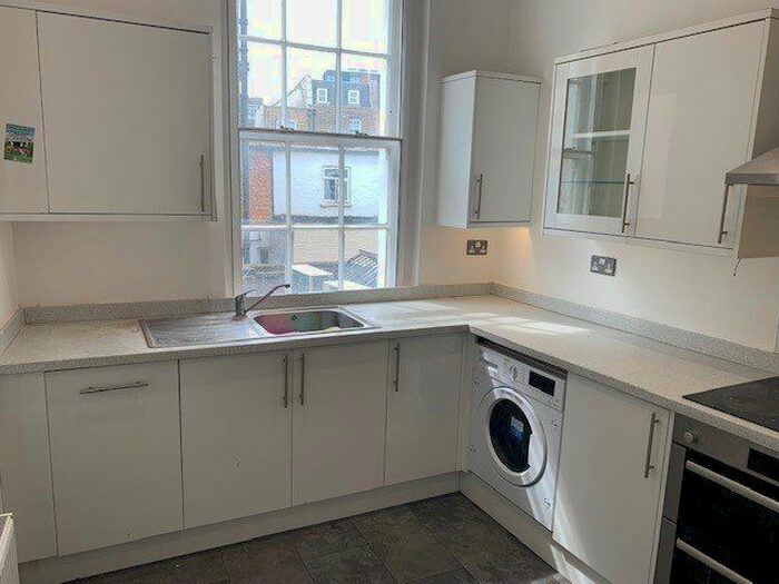 4 Bedroom Flat To Rent In Gray's Inn Road, London, WC1X