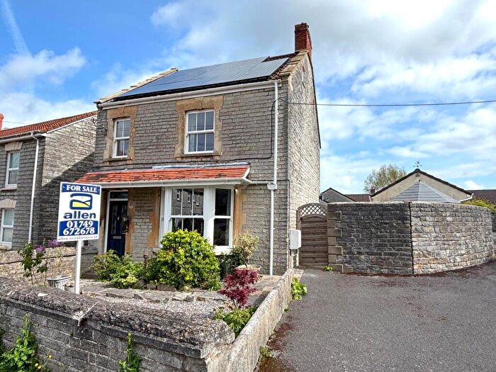 4 Bedroom Detached House For Sale In Cranhill Road, Street, Somerset, BA16