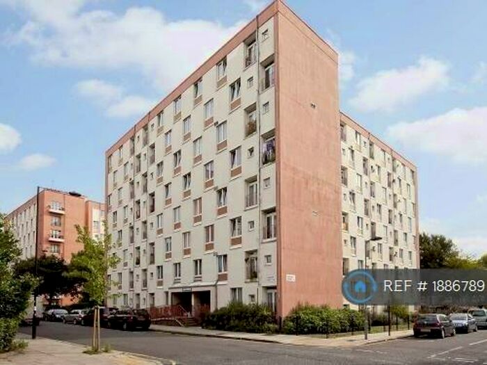 2 Bedroom Flat To Rent In Hawkshead, London, NW1