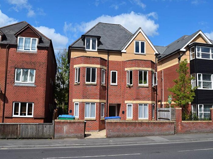 2 Bedroom Flat To Rent In Bullar Road, Bitterne Park, SO18