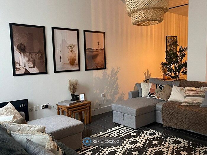 2 Bedroom Flat To Rent In Exchange Street East, Liverpool, L2