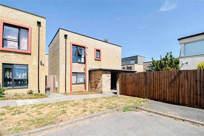 3 Bedroom Detached House To Rent In Hatherdene Close, Cambridge, CB1