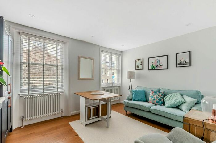 2 Bedroom Flat To Rent In Cleveland Street, Fitzrovia, London, W1T