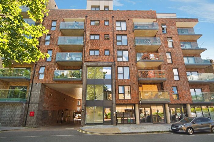 1 Bedroom Flat For Sale In Abbey Road, Barking, Essex, IG11