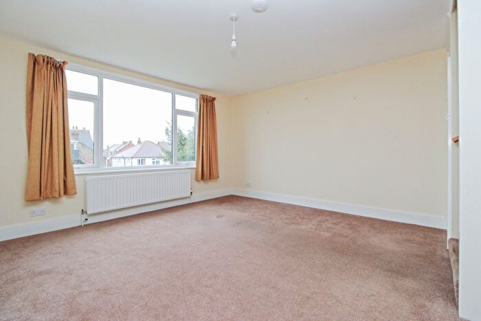 1 Bedroom Flat For Sale In Downs Park, Herne Bay, Kent, CT6