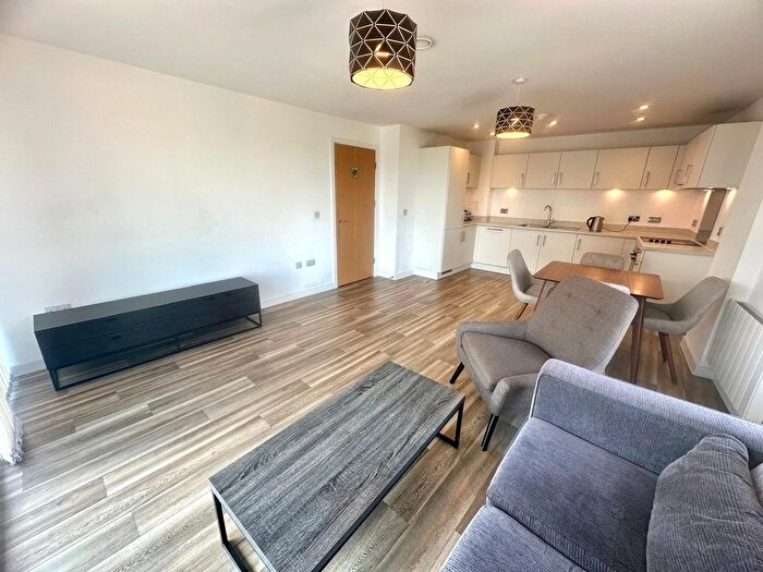 2 Bedroom Flat To Rent In Lincoln, Lexington Gardens, B15