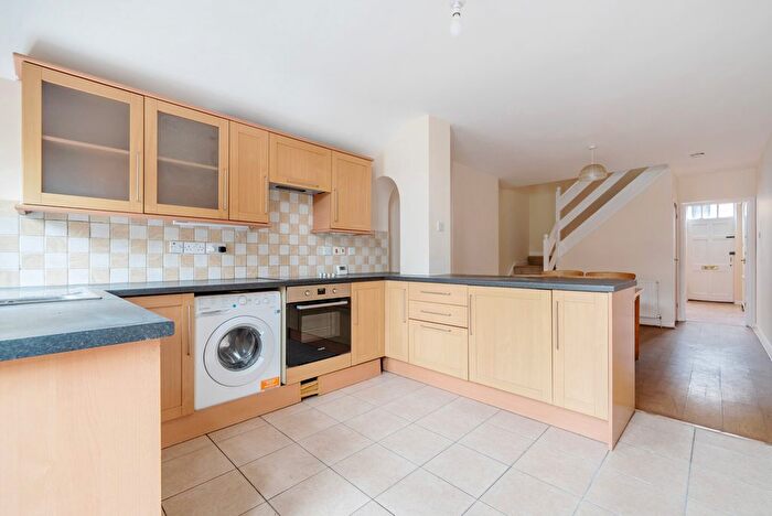 2 Bedroom Terraced House For Sale In Cumberland Road, Reading, Berkshire, RG1
