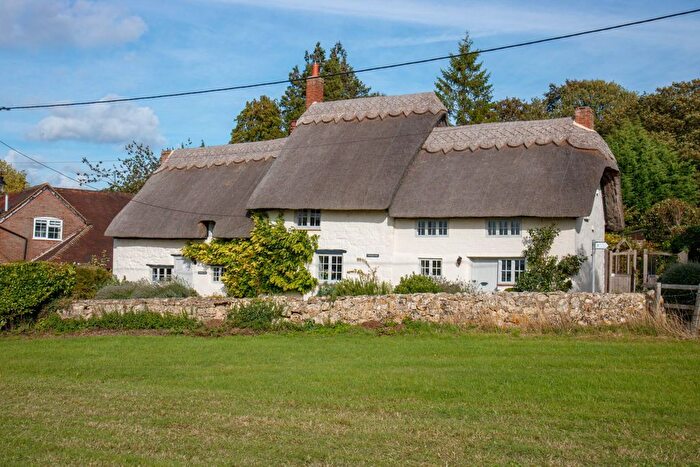 4 Bedroom Detached House For Sale In Manor Road, Oving, HP22