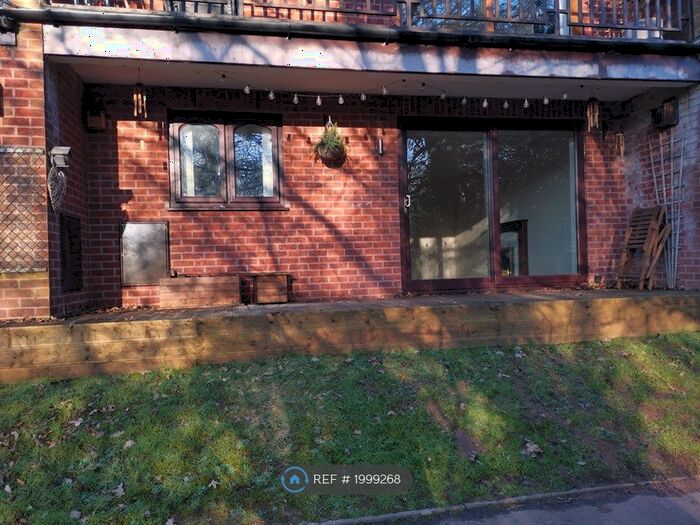 2 Bedroom Flat To Rent In Beaulieu Close, Kidderminster, DY11