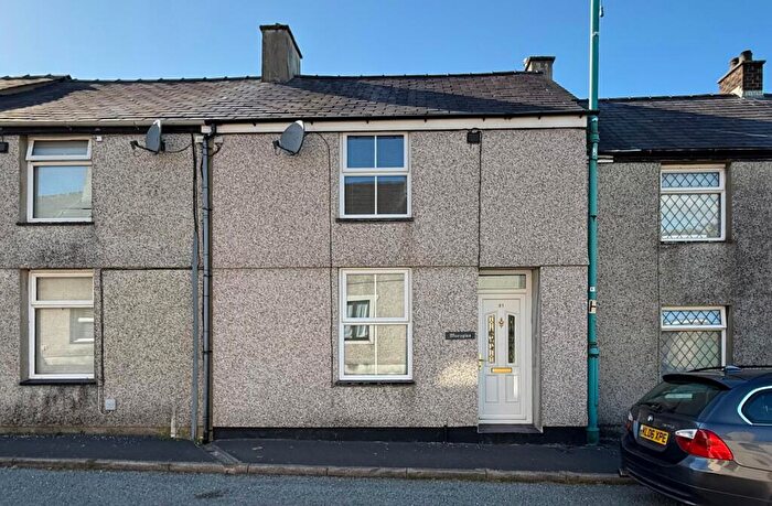 3 Bedroom Terraced House For Sale In Rhedyw Road, Llanllyfni, Caernarfon, Gwynedd, LL54