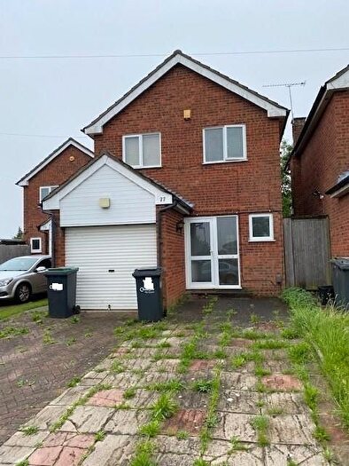 3 Bedroom Detached House To Rent In Emerald Road, Luton, Bedfordshire, LU4