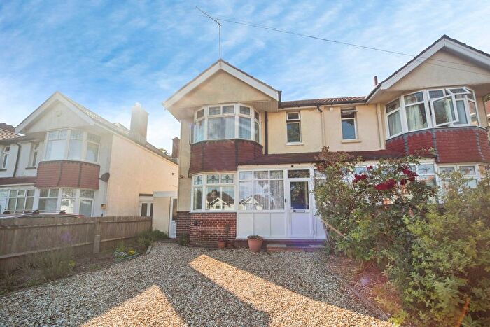 3 Bedroom Semi-Detached House For Sale In Regents Park Road, Regents Park, Southampton, Hampshire, SO15