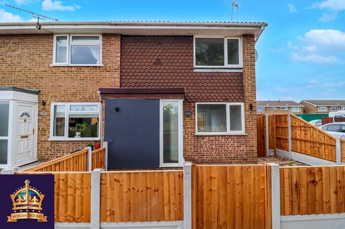 2 Bedroom End Of Terrace House To Rent In Lakeside Path, Canvey Island, SS8