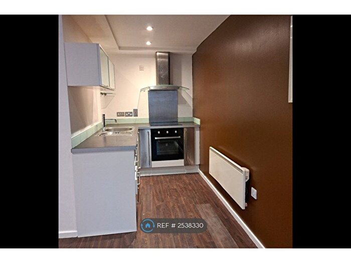 1 Bedroom Flat To Rent In Station Apartments, Leeds, LS15