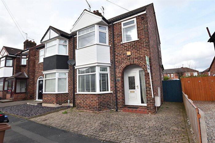 3 Bedroom Semi Detached House For Sale In Sunningdale Road, Hessle, HU13