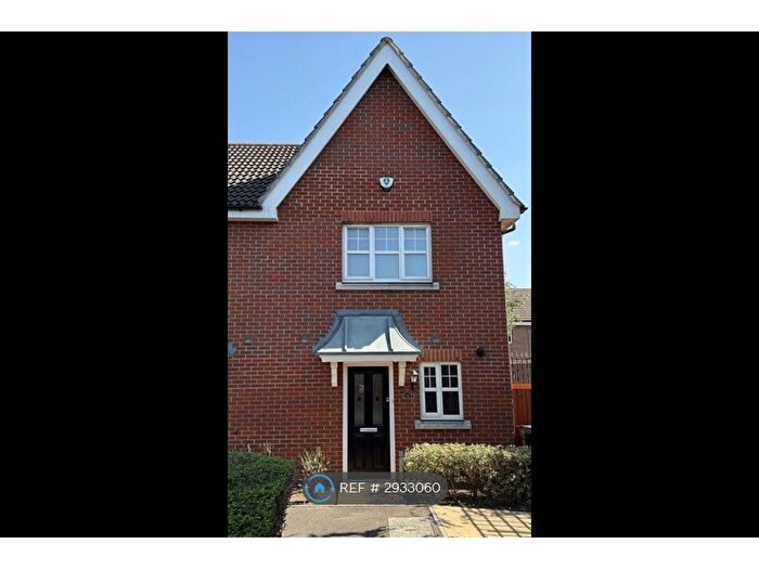 2 Bedroom End Of Terrace House To Rent In Piper Way, Ilford, IG1
