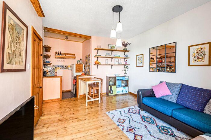 2 Bedroom Flat For Sale In / Blackie Road, Leith Links, Edinburgh, EH6