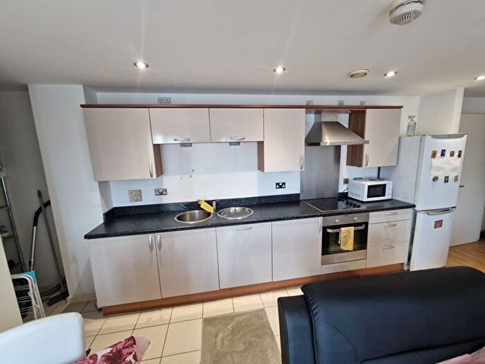 1 Bedroom Flat To Rent In Masshouse Plaza, Birmingham, B5