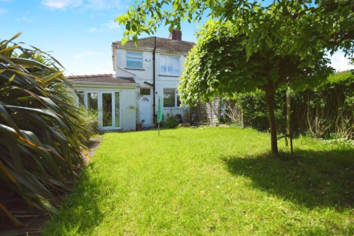2 Bedroom Semi-Detached House For Sale In Abbey View Road, Sheffield, S8