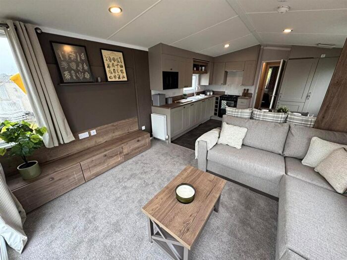 2 Bedroom Mobile Home For Sale In Nodes Point Holiday Park, Ryde, Isle Of Wight, PO33