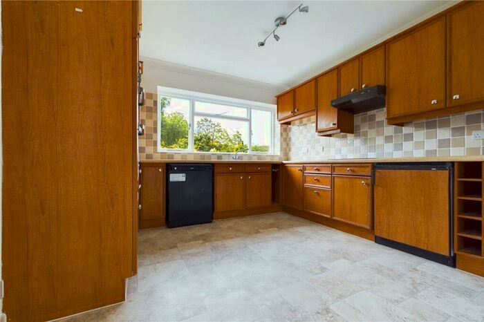 4 Bedroom Detached House For Sale In Station Road, Woolhampton, Reading, Berkshire, RG7