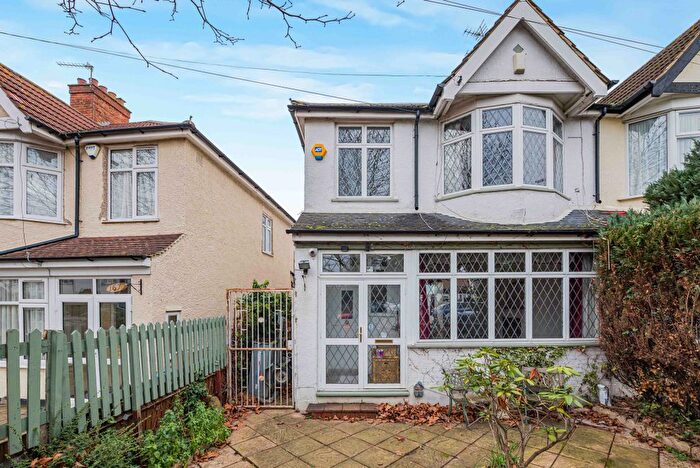 3 Bedroom Terraced House For Sale In Upper Elmers End Road, Beckenham, BR3