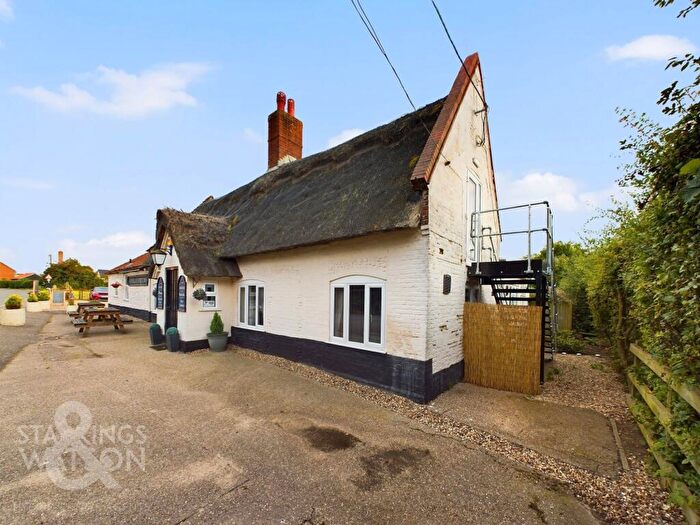 1 Bedroom Flat To Rent In Wheel Road, Alpington, Norwich, NR14