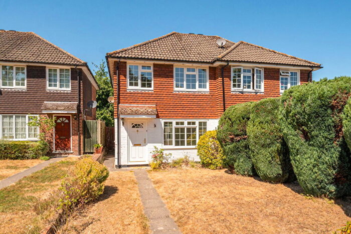 3 Bedroom Semi Detached House For Sale In Gilbard Court, Chineham, RG24