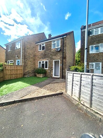 2 Bedroom Property To Rent In Hamdon Close, Stoke-Sub-Hamdon, TA14