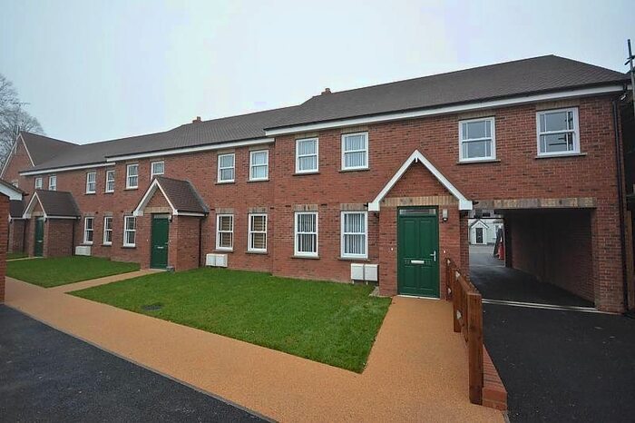 1 Bedroom Flat To Rent In Oxney Place, Ongar Road, CM1