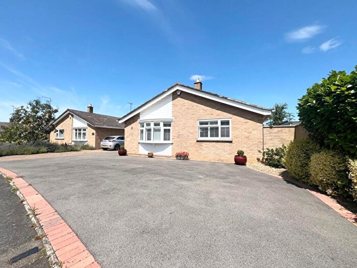 3 Bedroom Bungalow To Rent In Overton Way, Orton Waterville, Peterborough, PE2