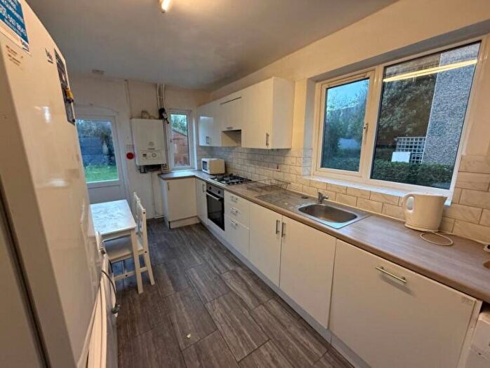 5 Bedroom House To Rent In Cowley Road Oxford, OX4