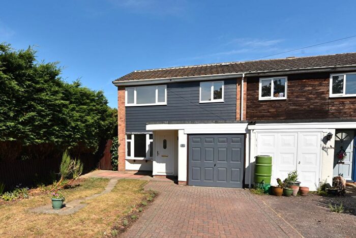 3 Bedroom End Of Terrace House For Sale In Swan End, Buckden, PE19