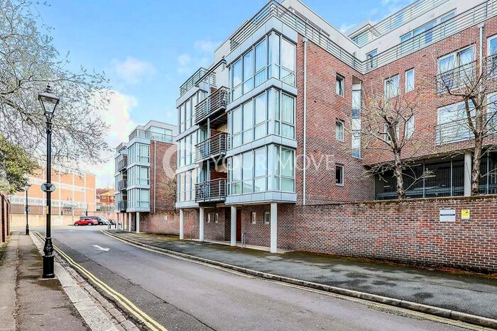 Studio To Rent In Chapel Row House, Bonfire Corner, Portsmouth, Hampshire, PO1