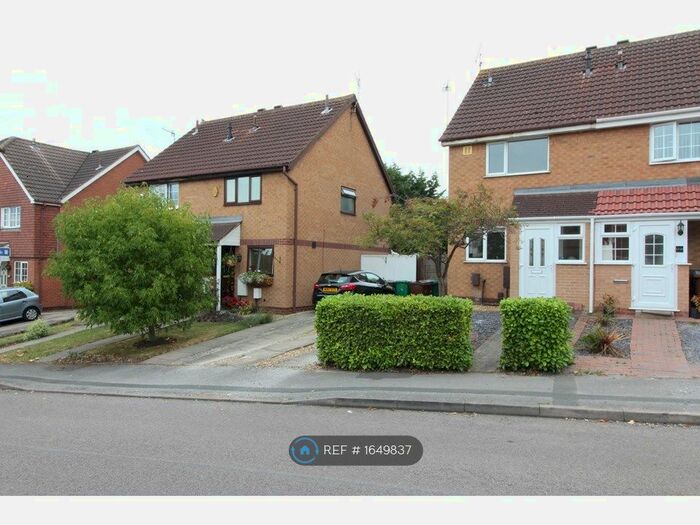 2 Bedroom Semi-Detached House To Rent In Lindum Road, Nottingham, NG6