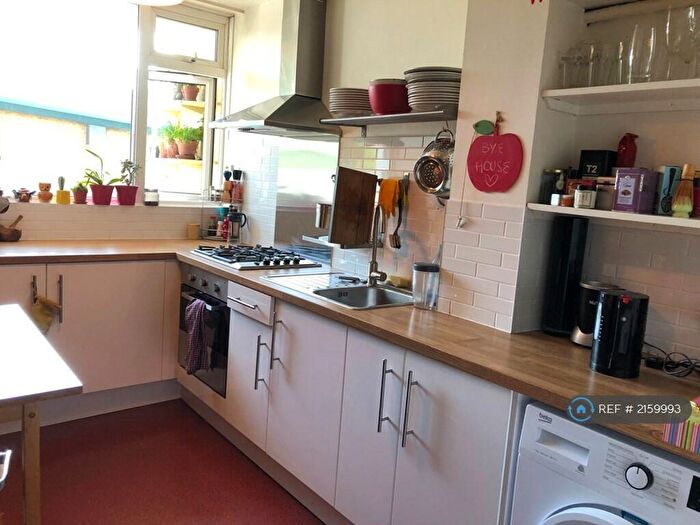 3 Bedroom Maisonette To Rent In Kirton Gardens, London, E2