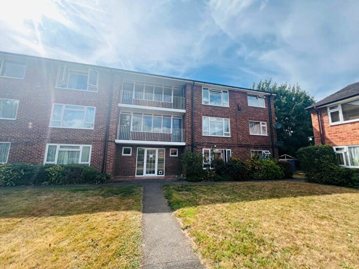 3 Bedroom Apartment To Rent In Prince Andrew Close, Maidenhead, SL6