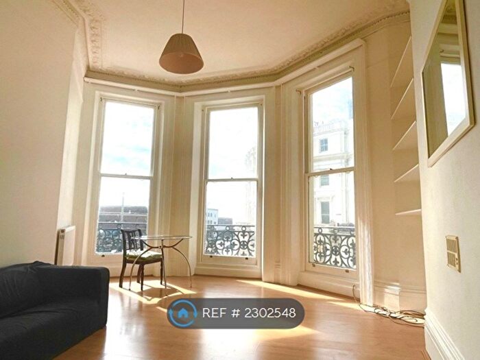 1 Bedroom Flat To Rent In St. Aubyns, Hove, BN3