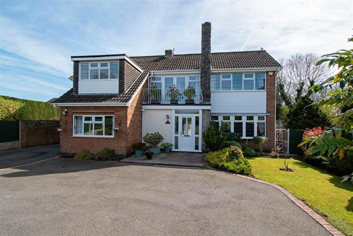 5 Bedroom Detached House For Sale In Chadwick Grove, Ripley, DE5