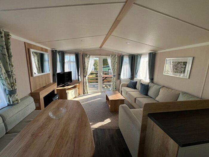 3 Bedroom Mobile/park Home For Sale In Kirkcudbright, DG6