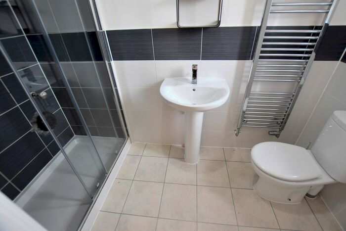 5 Bedroom Semi-Detached House To Rent In Bedgebury Place, Kents Hill, Milton Keynes, MK7