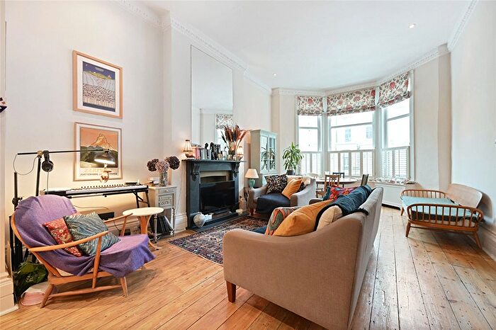 1 Bedroom Flat For Sale In Sinclair Road, London, W14