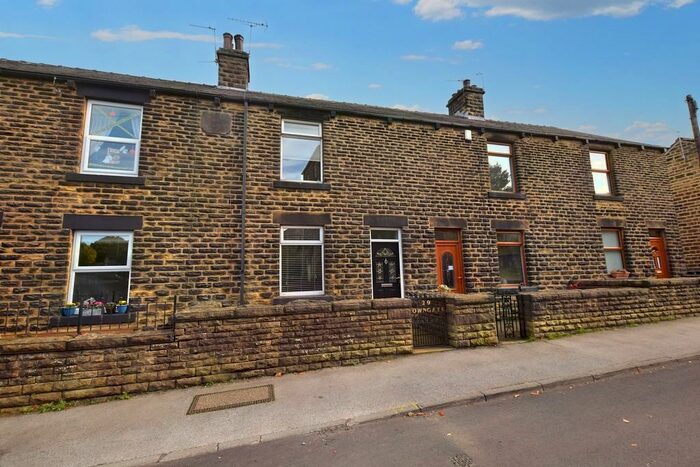 2 Bedroom Cottage For Sale In Towngate, Thurlstone, S36