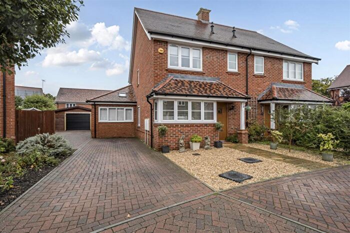 3 Bedroom Semi-Detached House For Sale In Soames Place, Wokingham, Berkshire, RG40