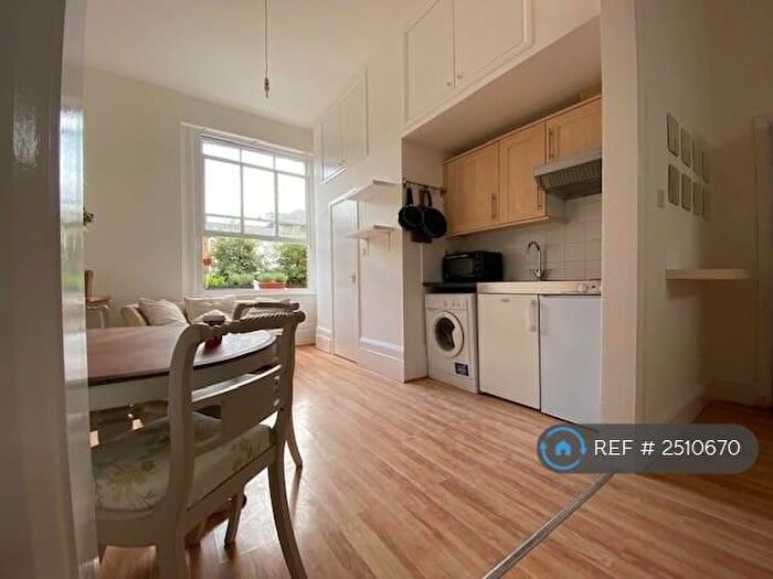 Studio To Rent In Blackstock Road, London, N4